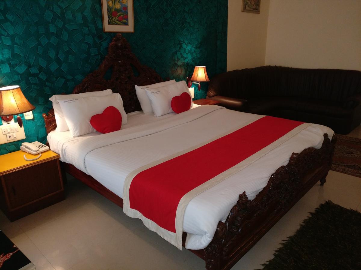 Hotel Raj Mahal Чикмагалур Екстер'єр фото