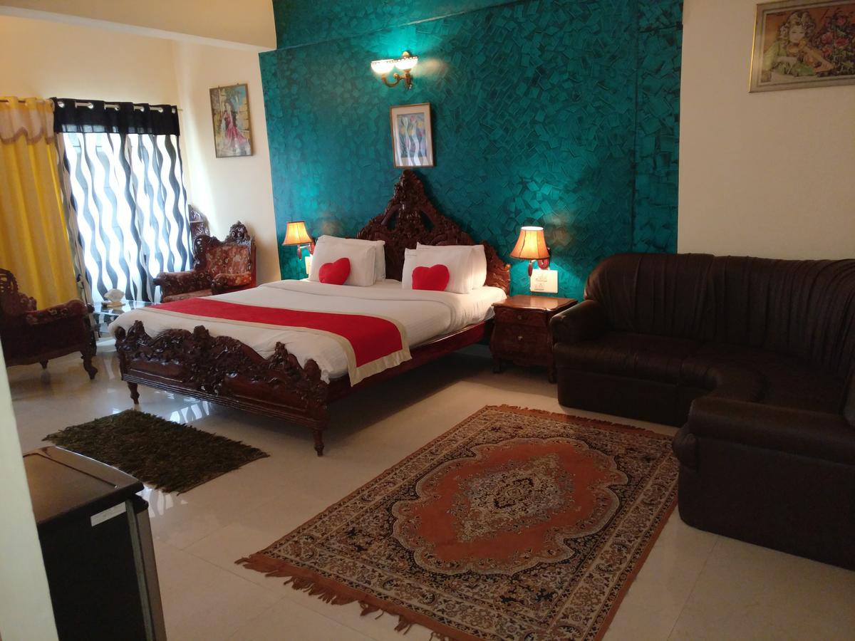 Hotel Raj Mahal Чикмагалур Екстер'єр фото
